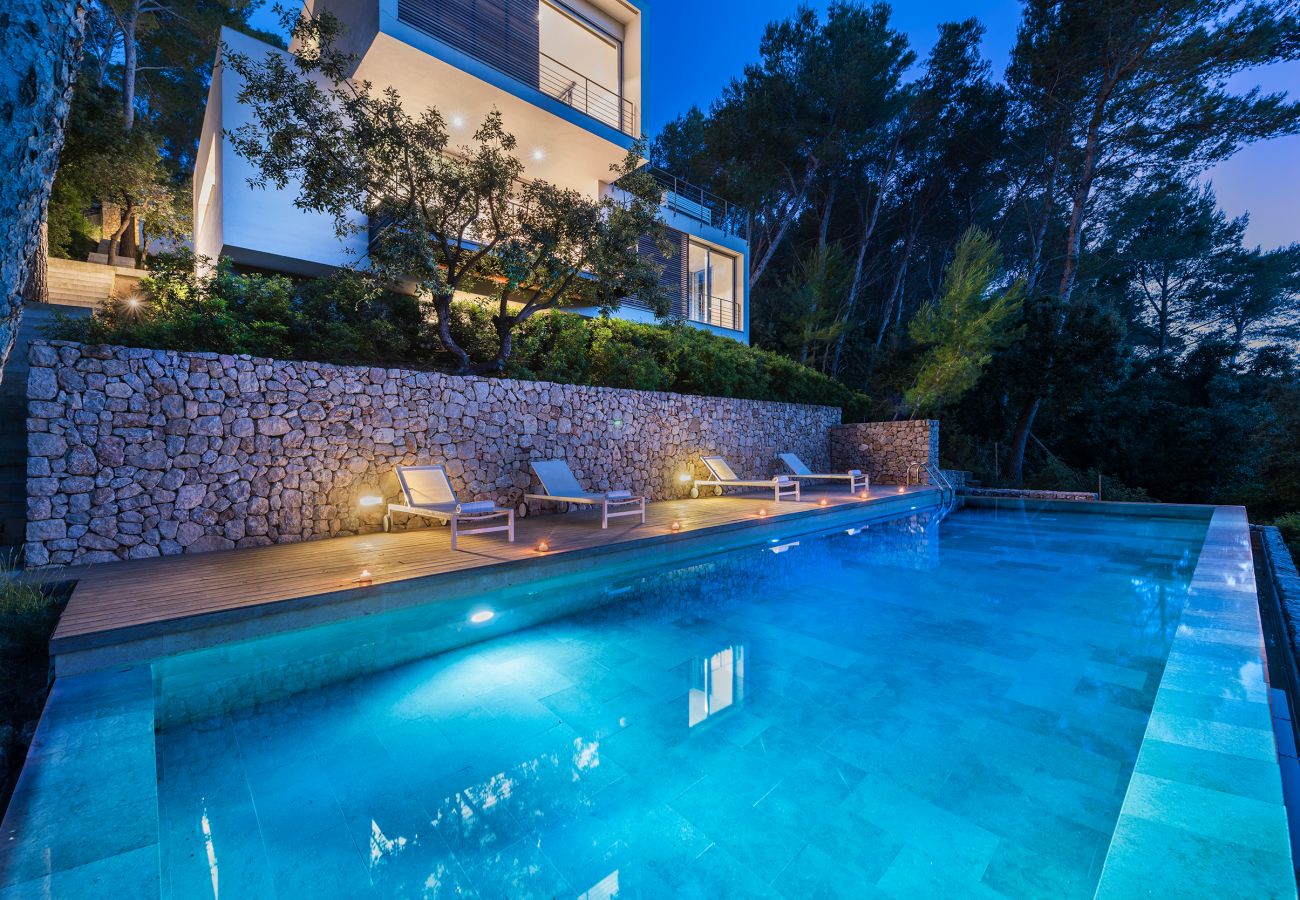 Villa Gotmar 138 is a marvellous holiday home with private swimming pool in Puerto Pollensa, Mallorca
