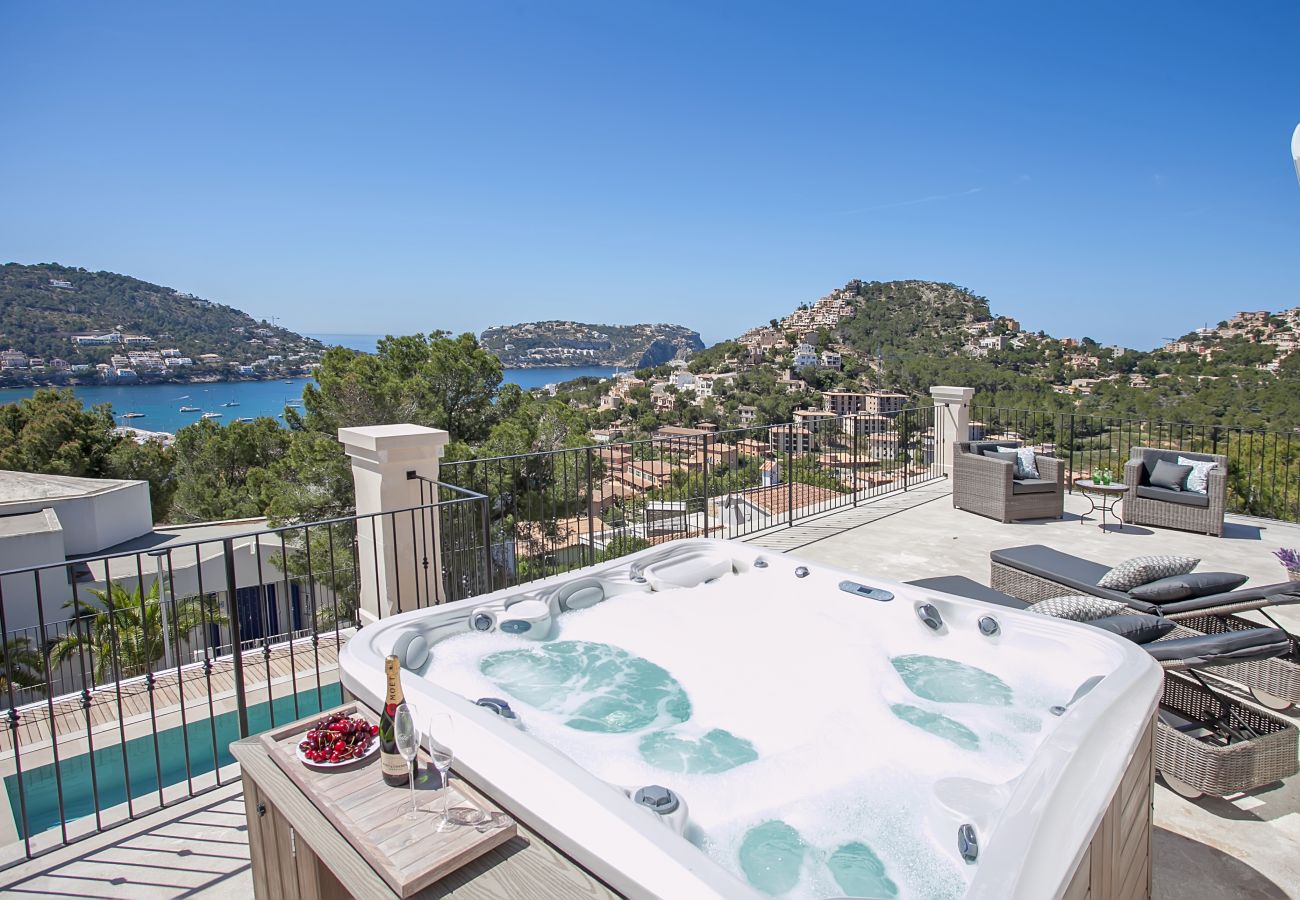 Can Cori is a Luxury holiday villa overlooking in Puerto Andratx, Majorca