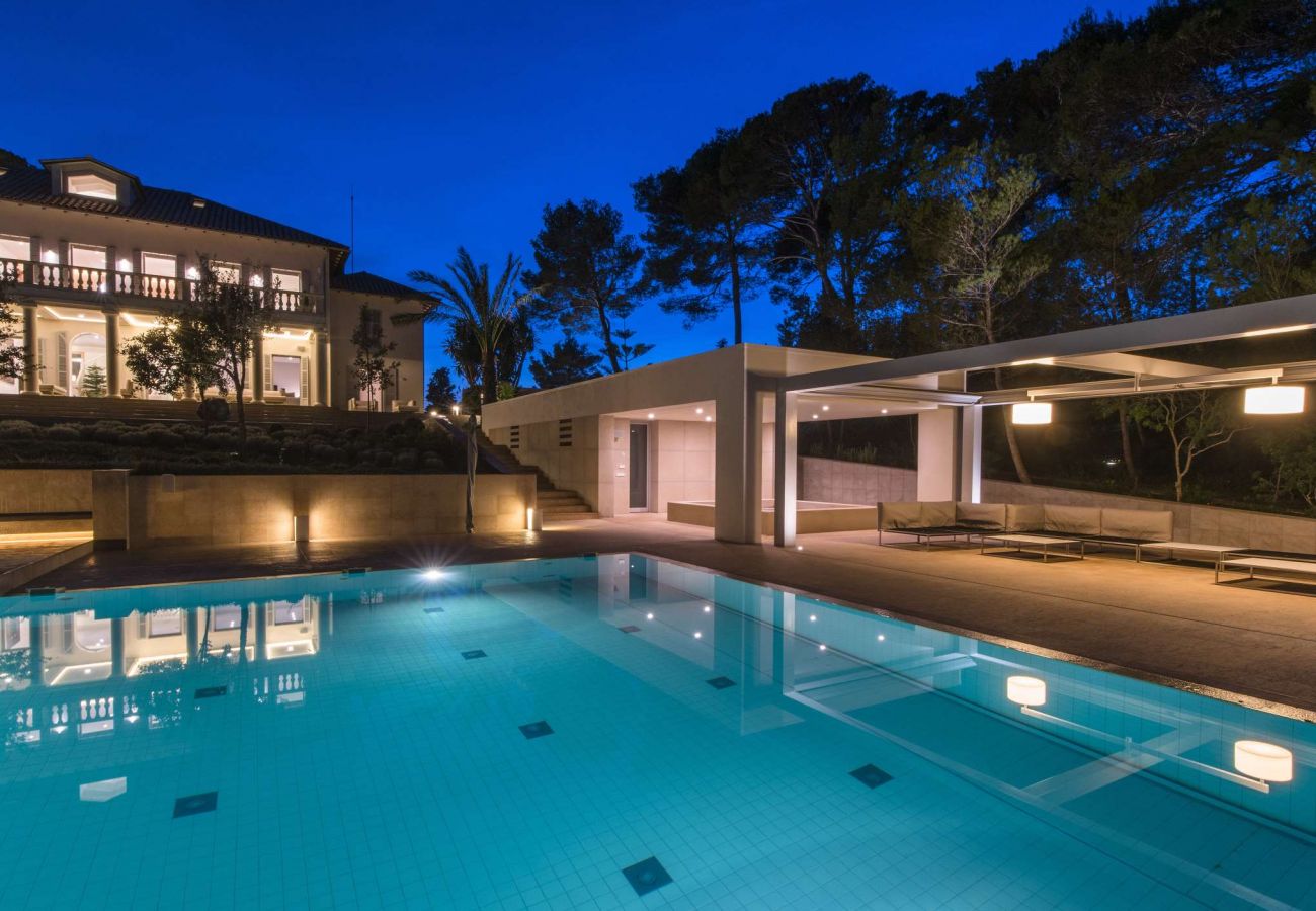 Villa Leones is an extraordinary luxury holiday villa with spectacular views in Alcudia, Mallorca