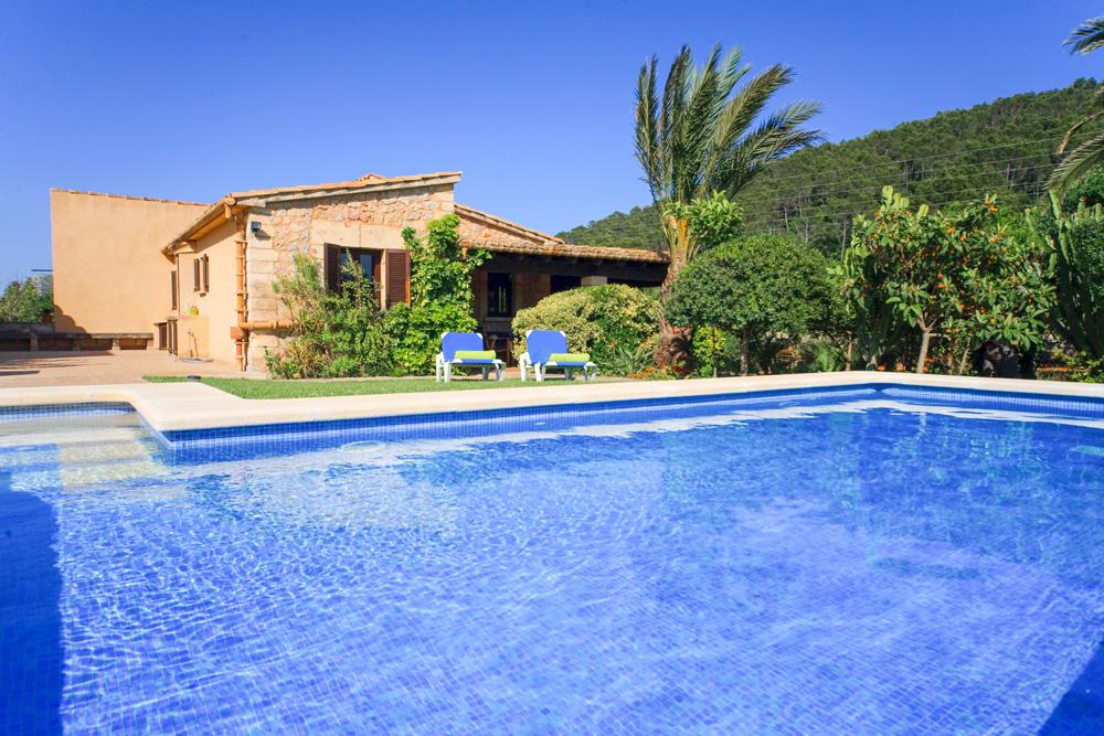 Countryside villa to ren in Puerto Pollensa, Mallorca