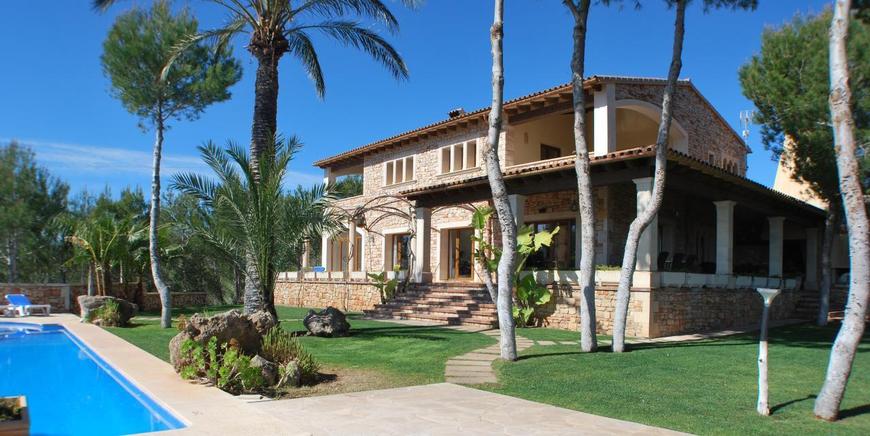 Luxury estate a few meters from the beaches of Cala Murada Cala dOr