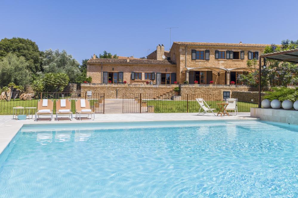 House Chapinero, is perfect luxury villa for family in Arta