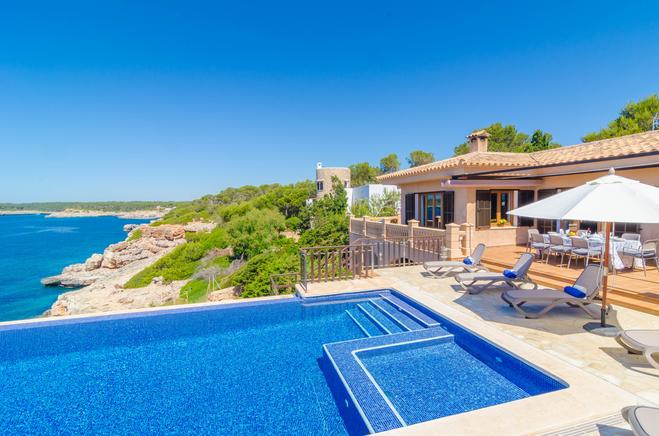 Seafront luxury villa in Santanyi, Portopetro, Mallorca