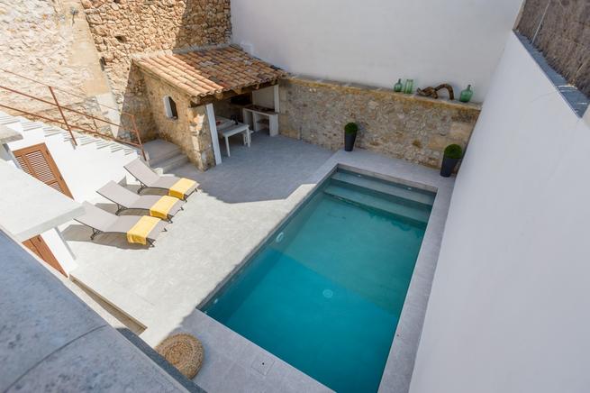 Town house for rent in Pollensa Old Town, Spain