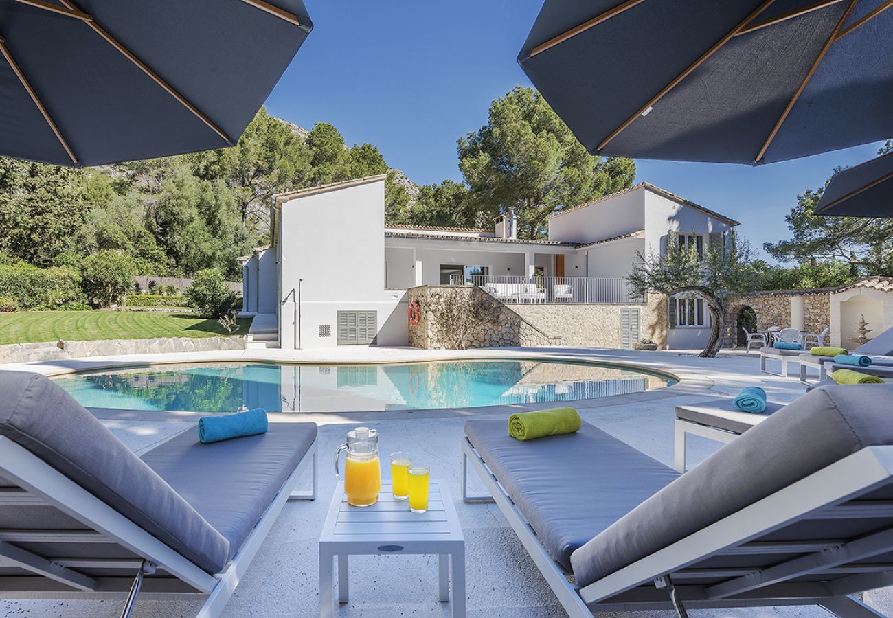 Can Rueda is a Holiday Villa in Pollensa, Mallorca
