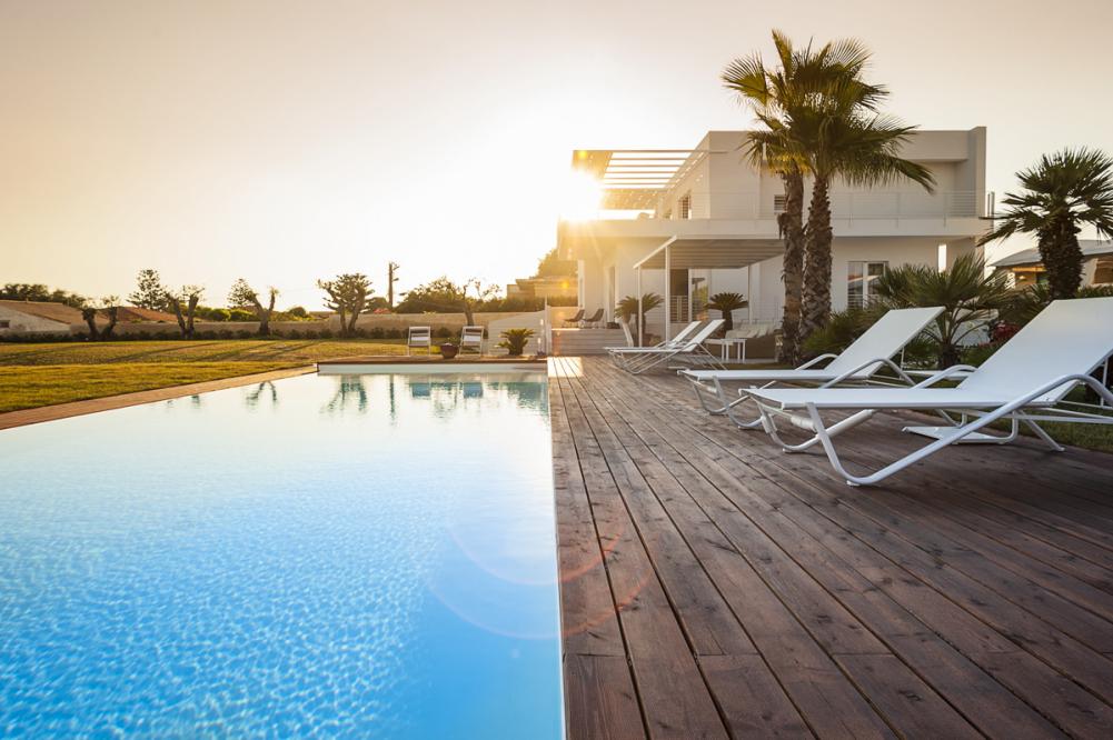 Villa Regilione, Luxury villa with private pool to rent in Sicily